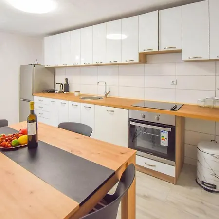 Toni Appartement Poljana (Ugljan)